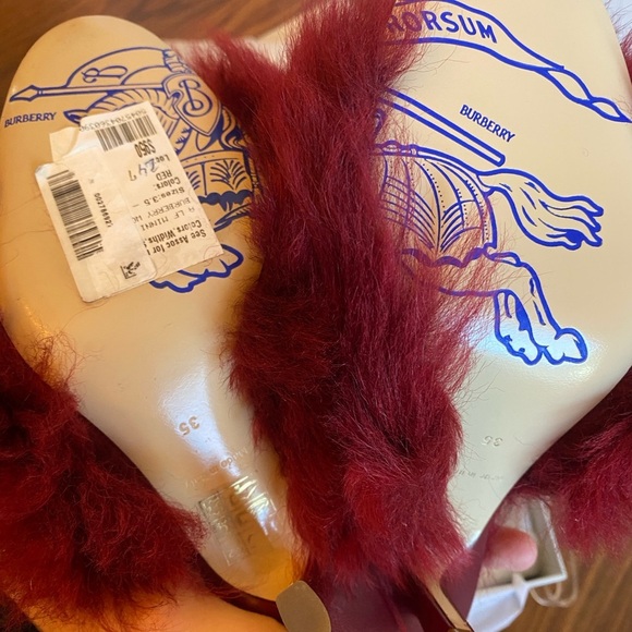 Burberry Minnie Women's Red Shearling Leather high heel sandals Size 35/5 - Picture 6 of 6